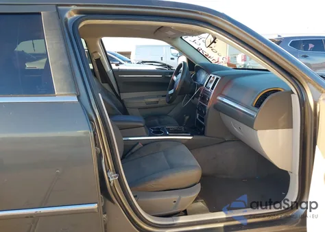 2009 Chrysler 300 Lx z USA, uszkodzony, nr VIN 2C3KA43D89H505437